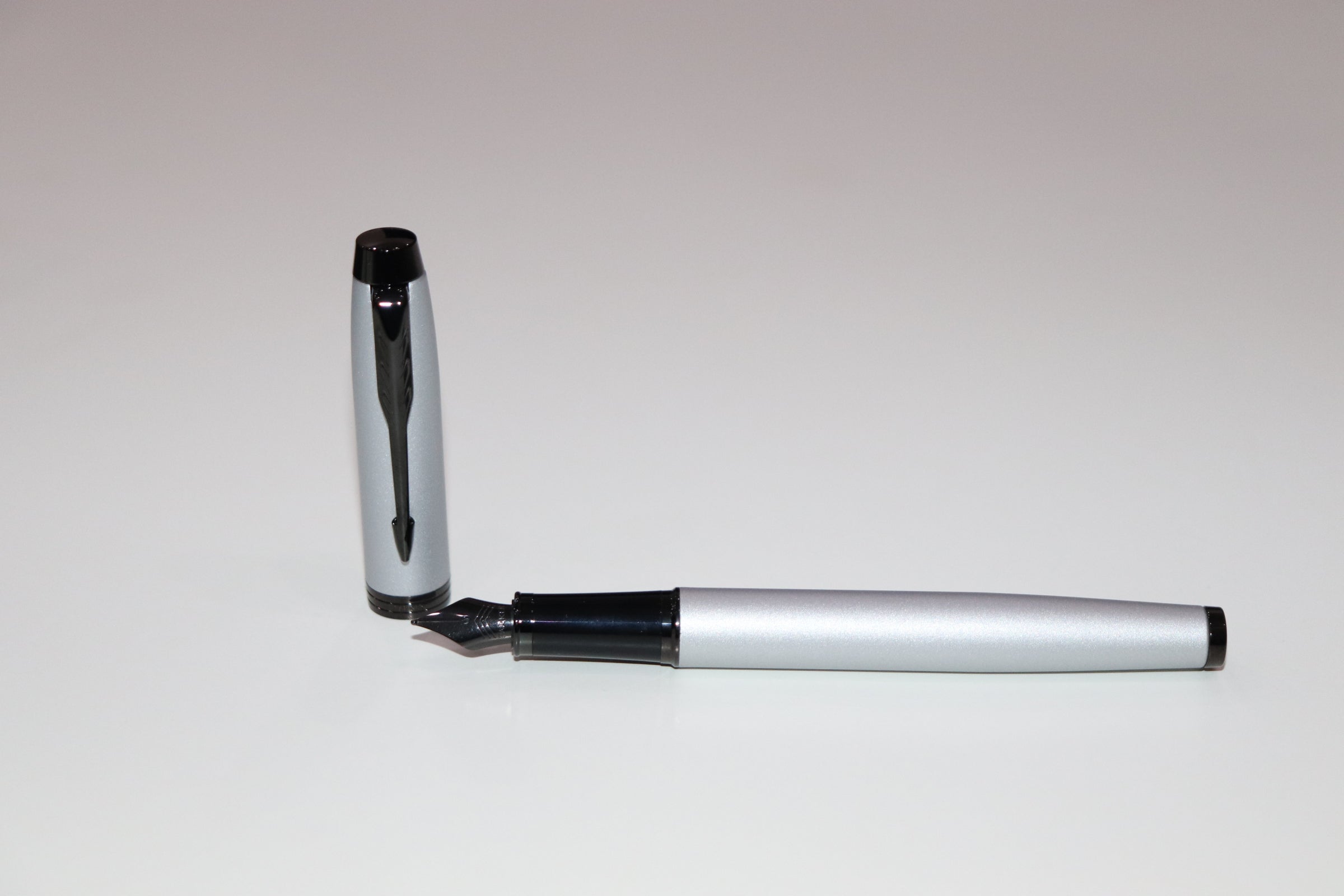 Parker IM Monochrome Matte Grey Black Trim Fountain Pen