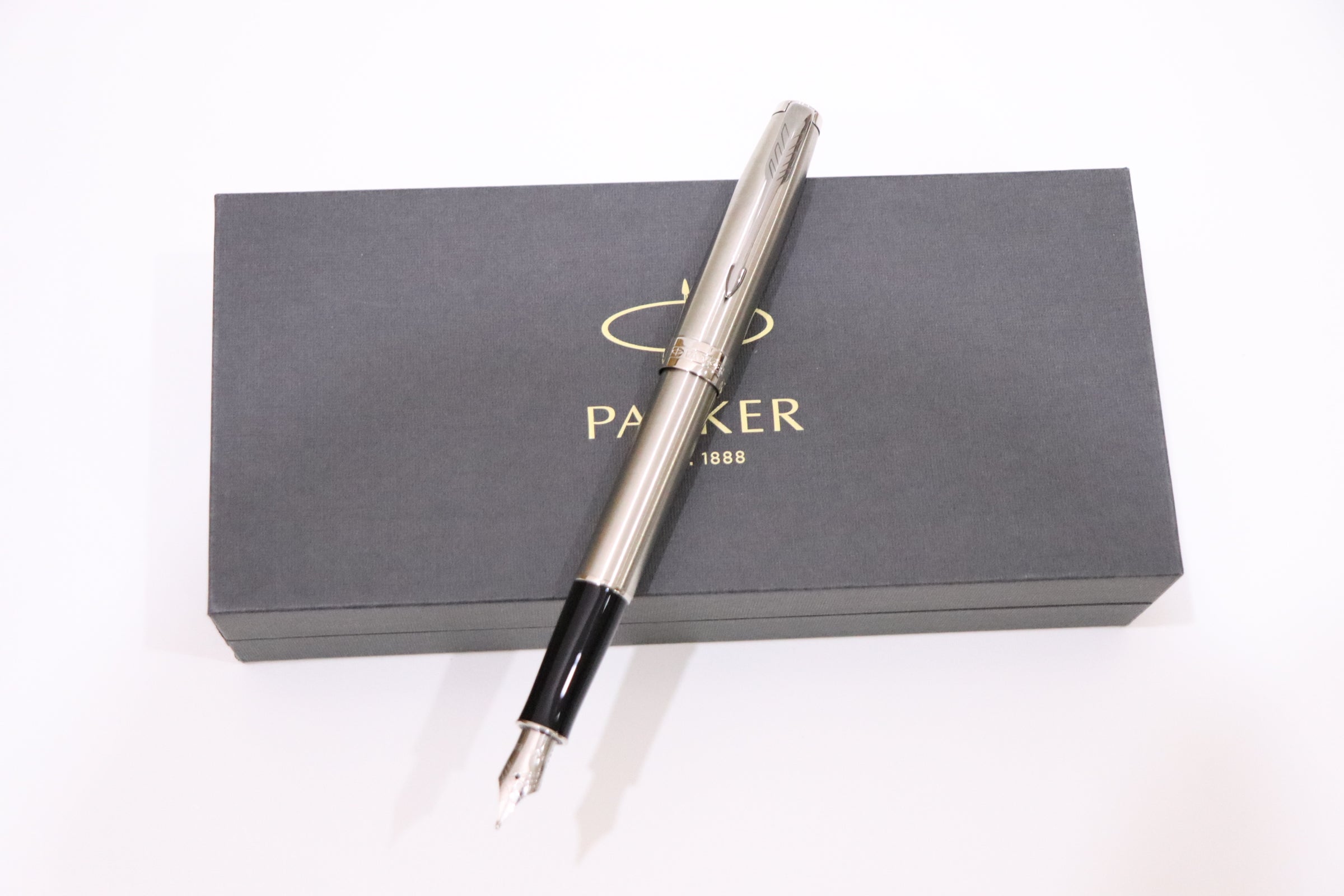 Parker Sonnet Stainless Steel Chrome Trim Fountain Pen