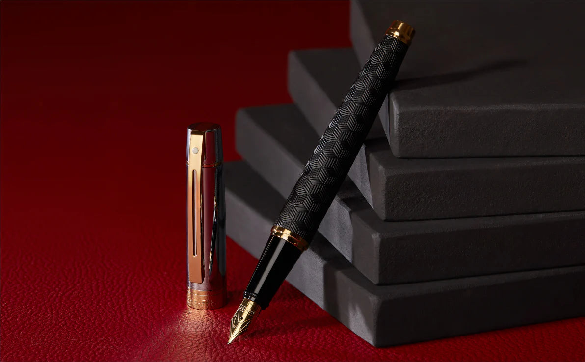 Sheaffer Gift Collection 300 – 9347 Engraved Black with Chrome Cap and Gold Trims Fountain Pen