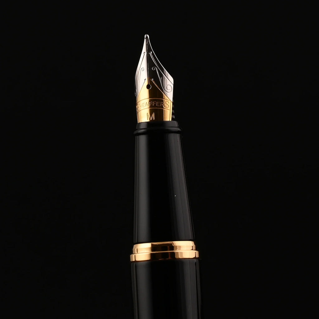 Sheaffer Gift Collection 300 – 9325 Glossy Black Gold Tone Trim Fountain Pen