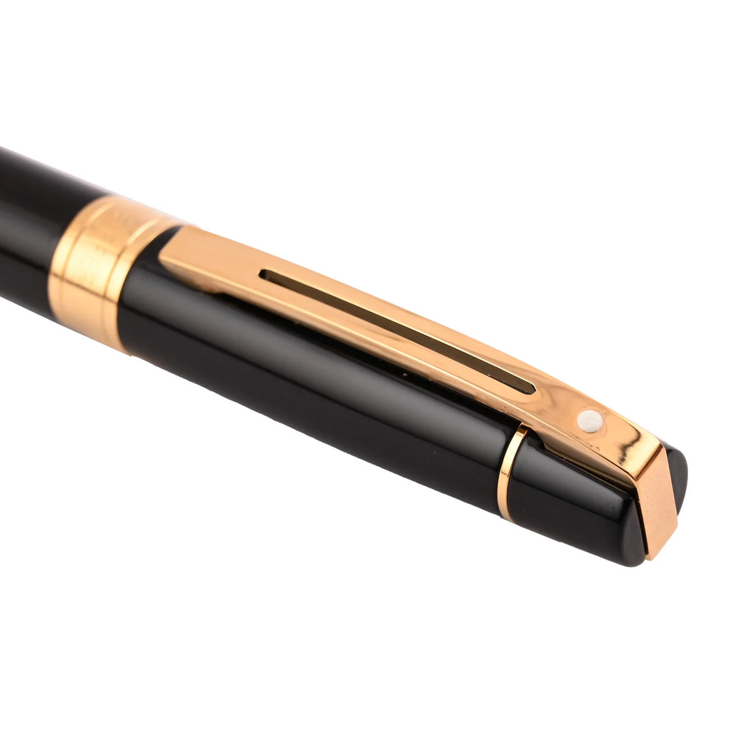 Sheaffer Gift Collection 300 – 9325 Glossy Black Gold Tone Trim Fountain Pen