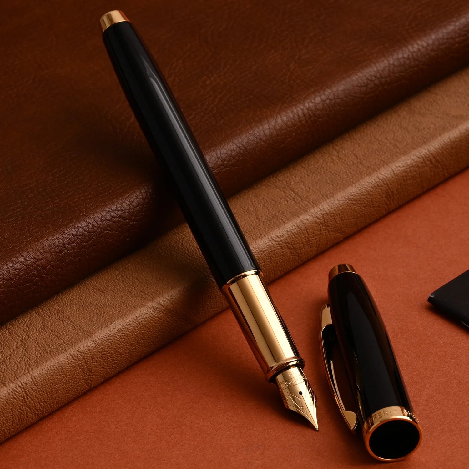 Sheaffer Gift Collection 100 – 9322 Fountain Pen | Glossy Black with Gold Trim