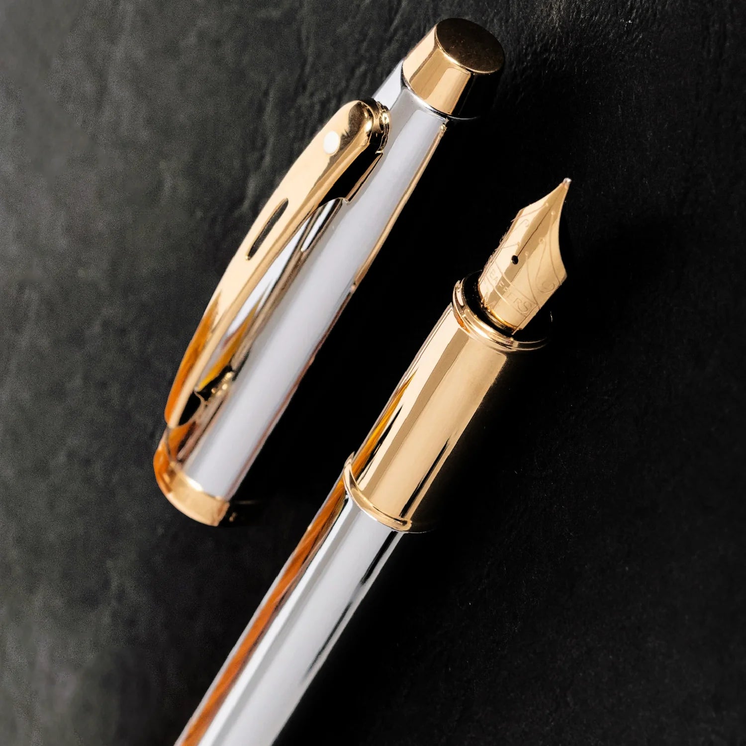 Sheaffer Gift Collection 100 – 9340 Fountain Pen | Chrome with Gold Plated Trim