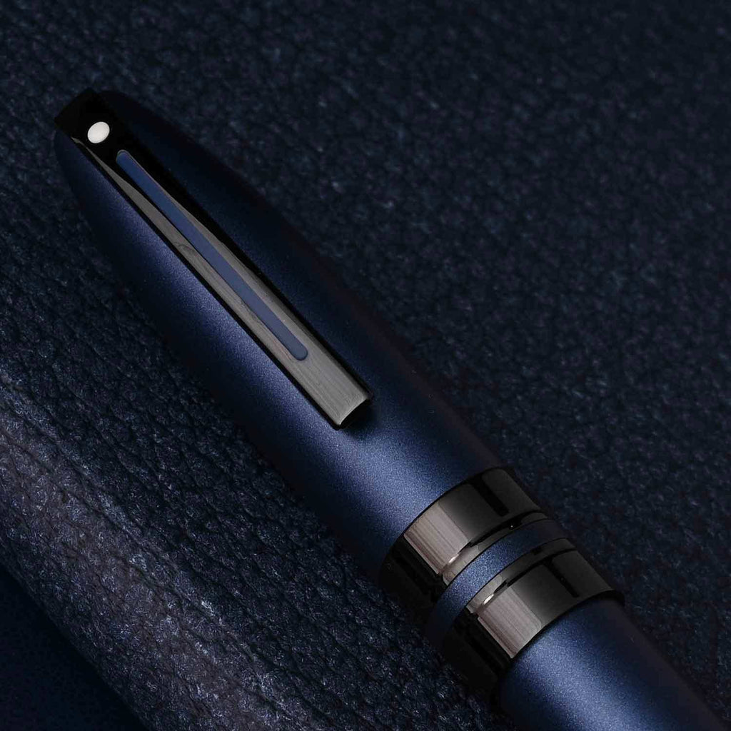 Sheaffer® ICON 9110 Metallic Blue Fountain Pen With Gloss Black Trim