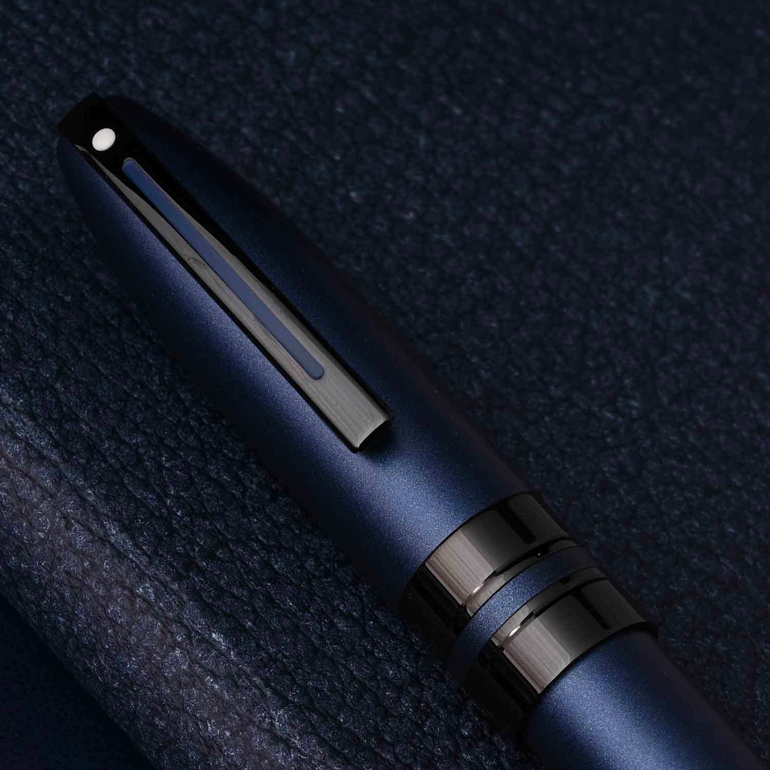 Sheaffer® ICON 9110 Metallic Blue Fountain Pen With Gloss Black Trim