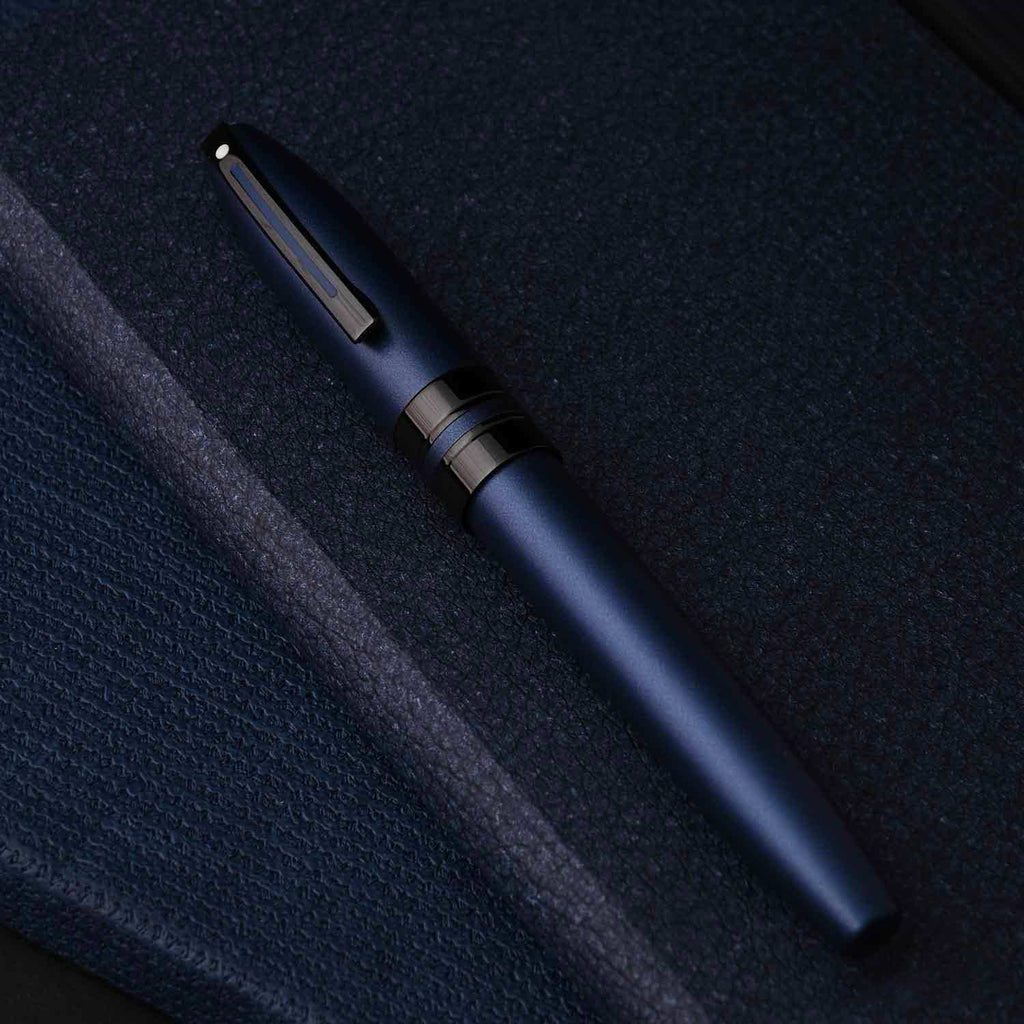 Sheaffer® ICON 9110 Metallic Blue Fountain Pen With Gloss Black Trim